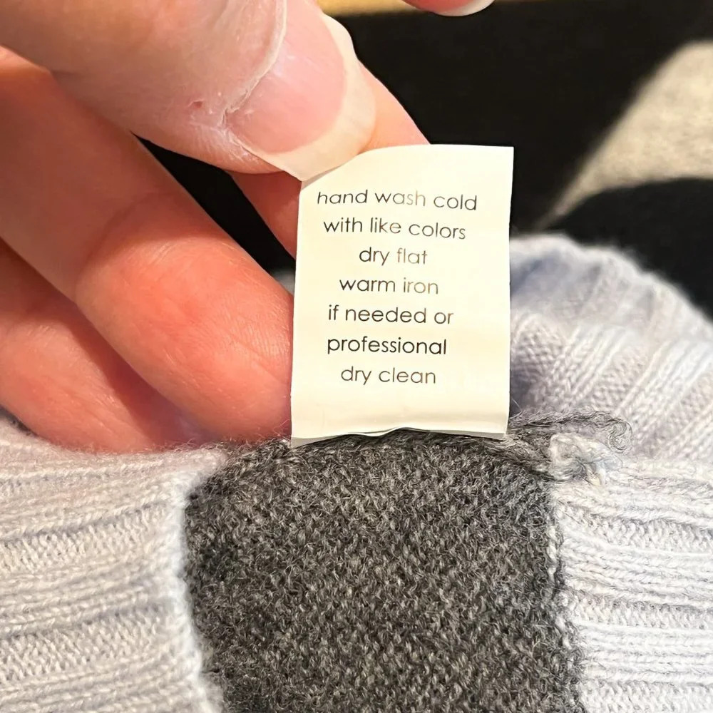 27 Miles Malibu 100% Cashmere Striped Crew Neck Lightweight Designer Sweater XS - Picture 8 of 8